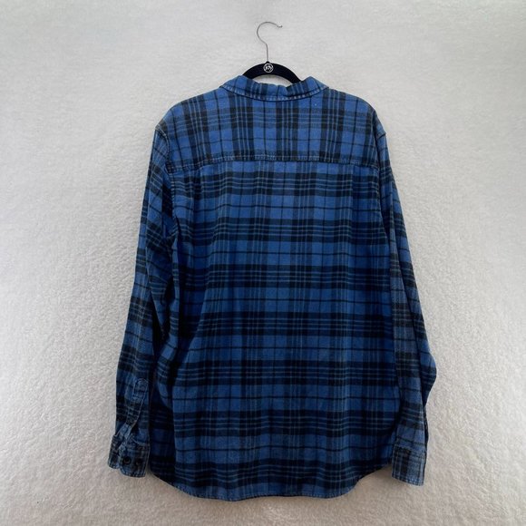 Standard/cloth plaid flannel button up - Picture 3 of 3